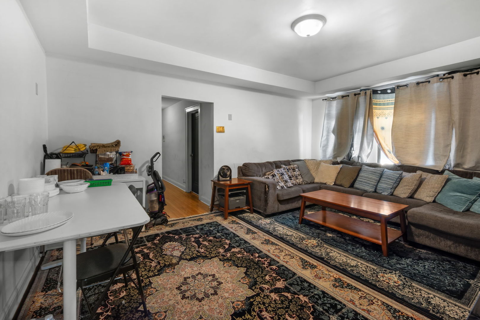 6431 N California Avenue Property Photo 13