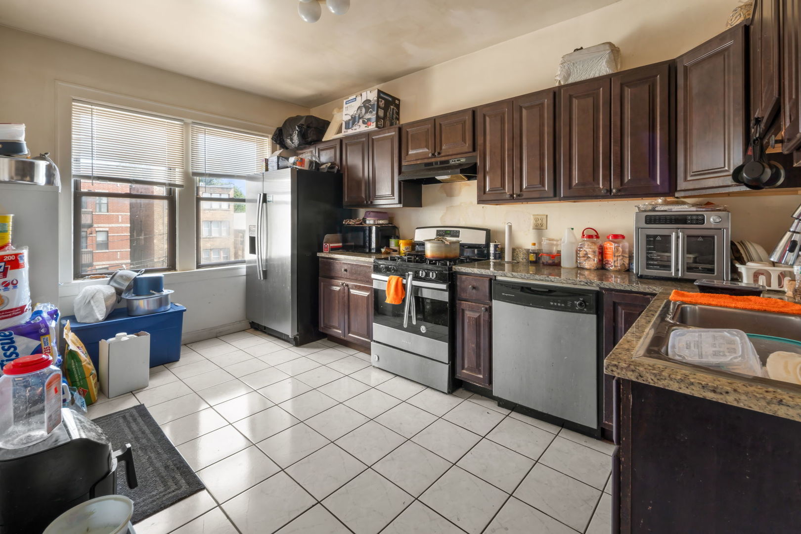 6431 N California Avenue Property Photo 25