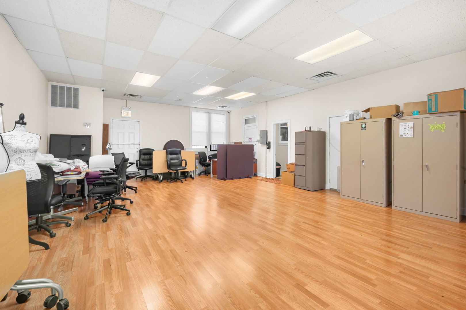 6431 N California Avenue Property Photo 34