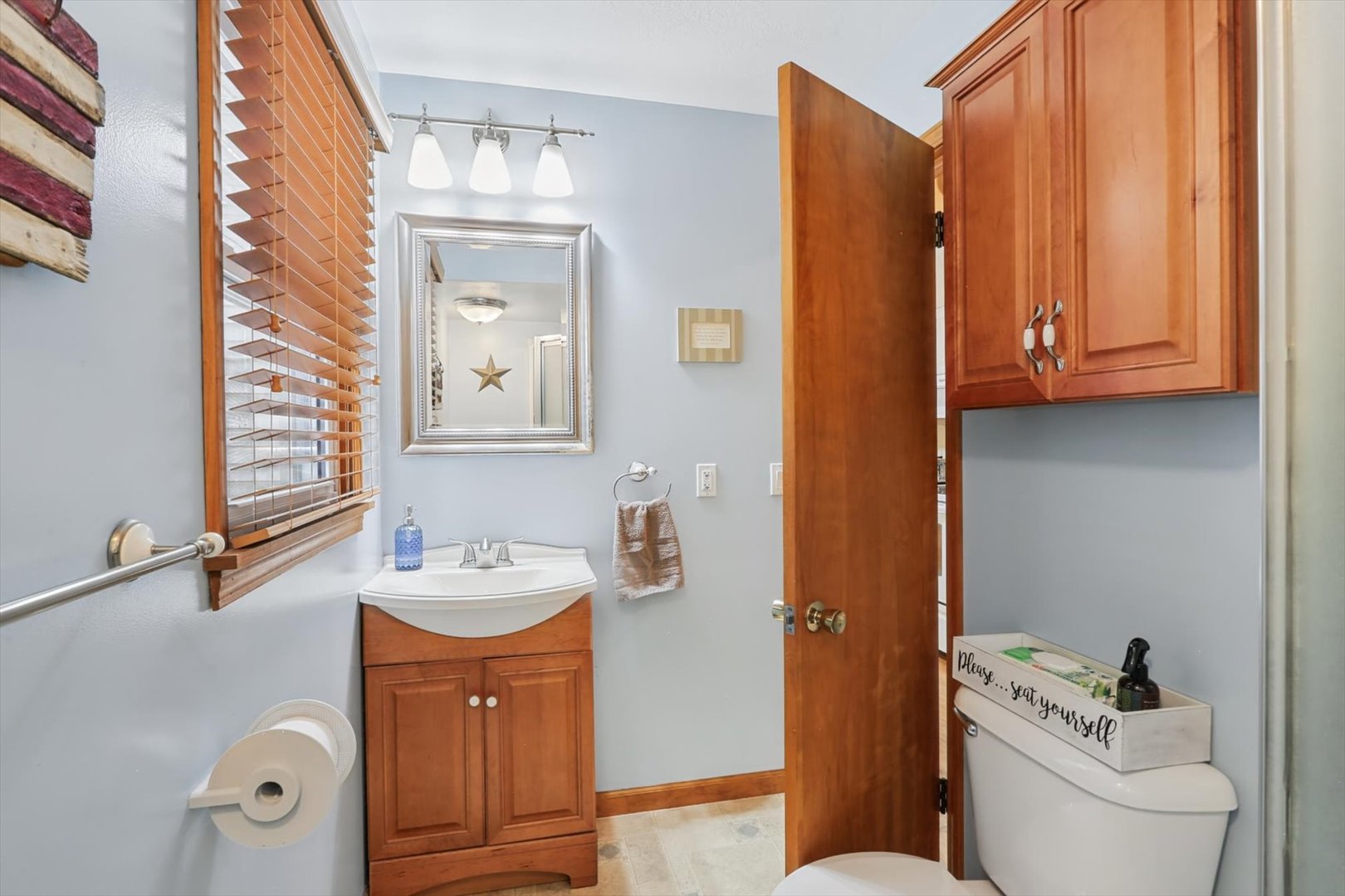 210 E Overton Street Property Photo 12
