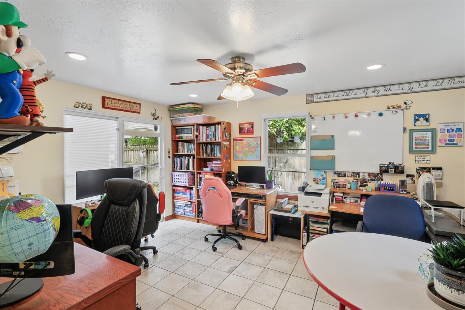 210 E Overton Street Property Photo 15