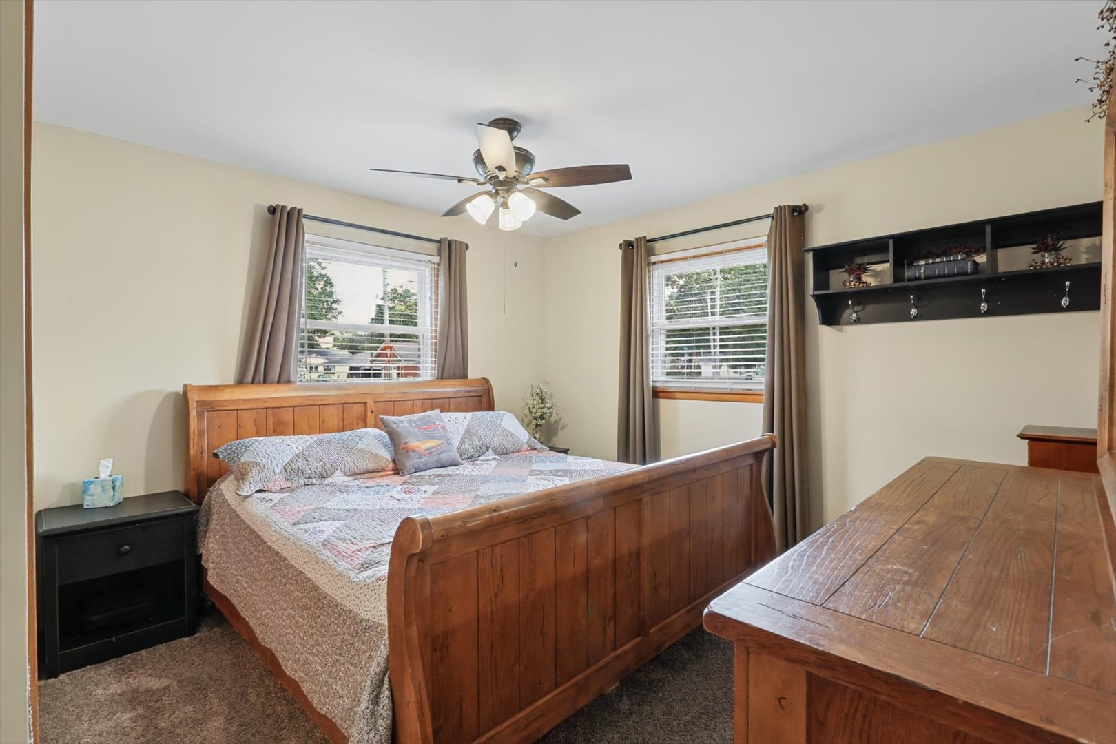 210 E Overton Street Property Photo 18