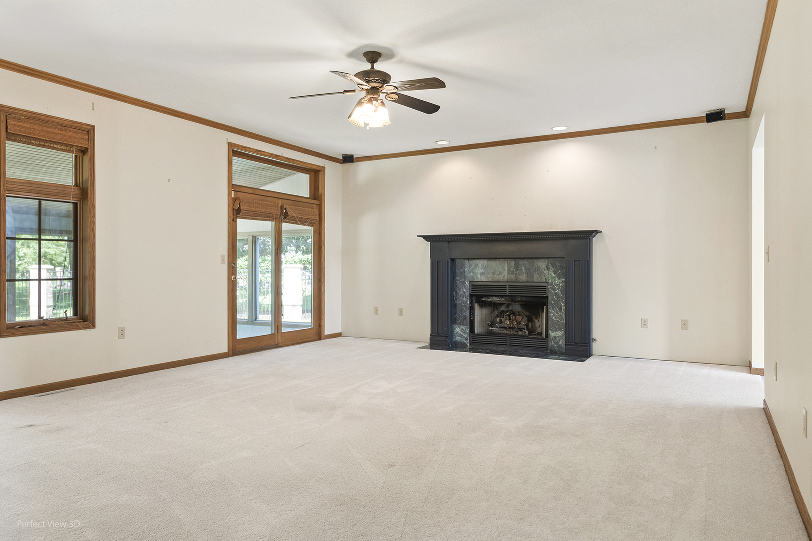 2027 Oak Forest Drive Property Photo 5
