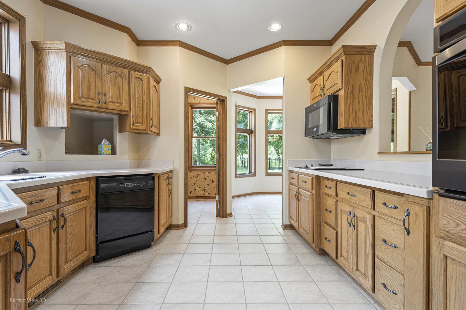 2027 Oak Forest Drive Property Photo 8