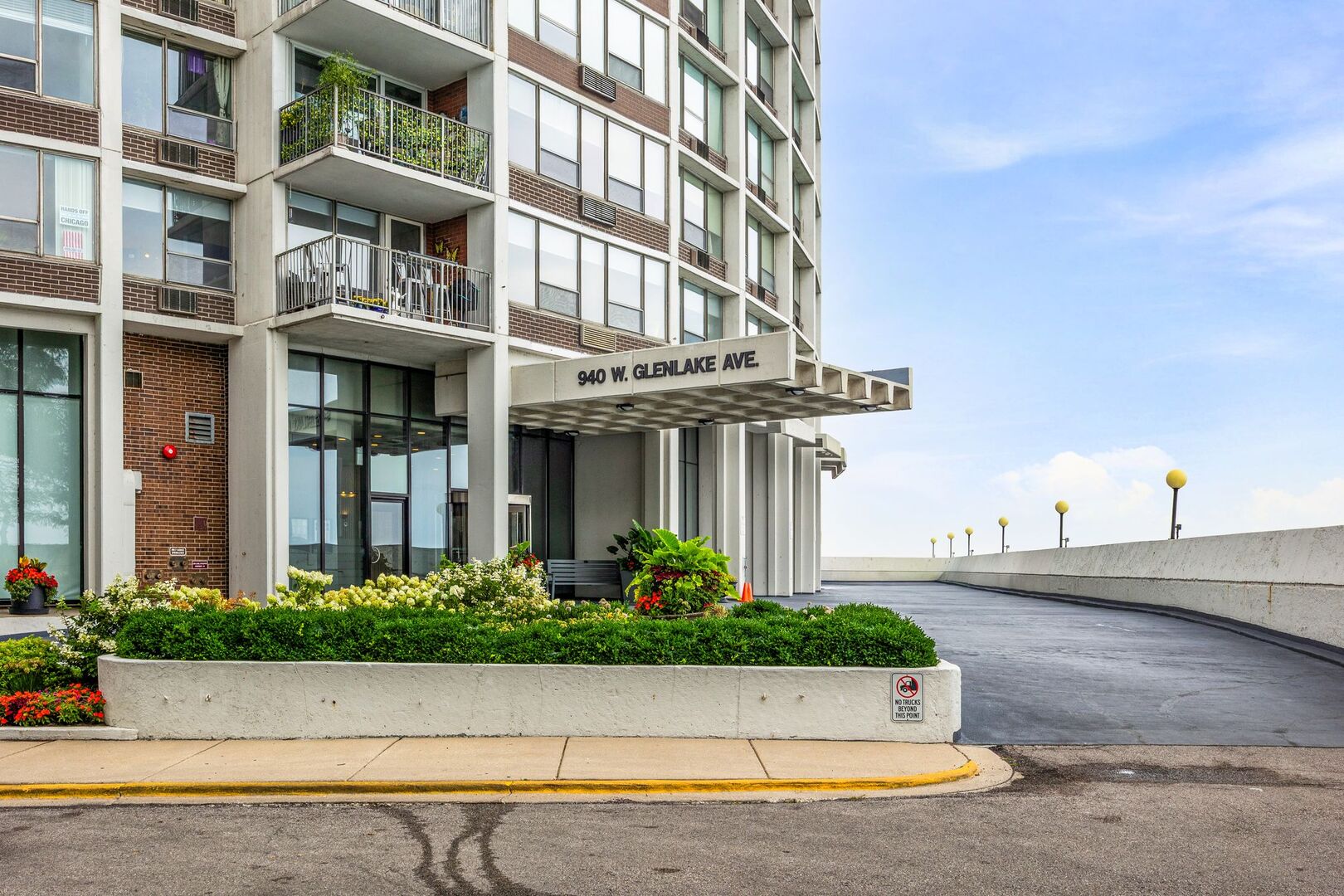 940 W Glenlake Avenue 34D