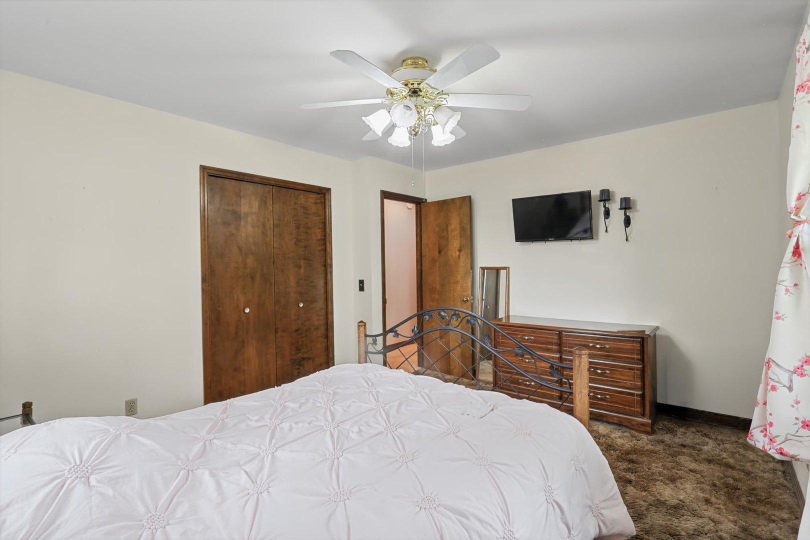 110 Issacher Street Property Photo 19