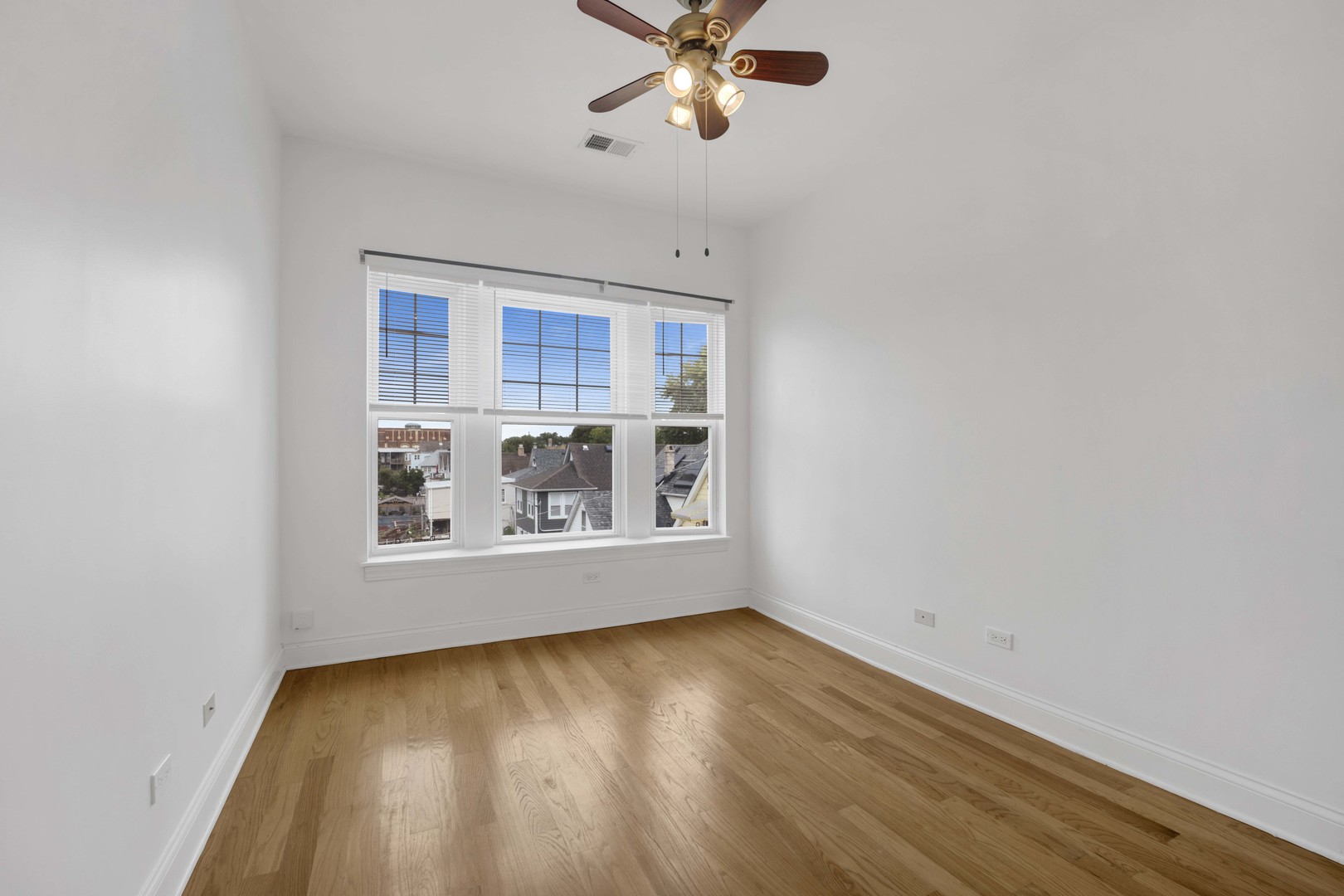 3408 W Sunnyside Avenue 3 Property Photo 12