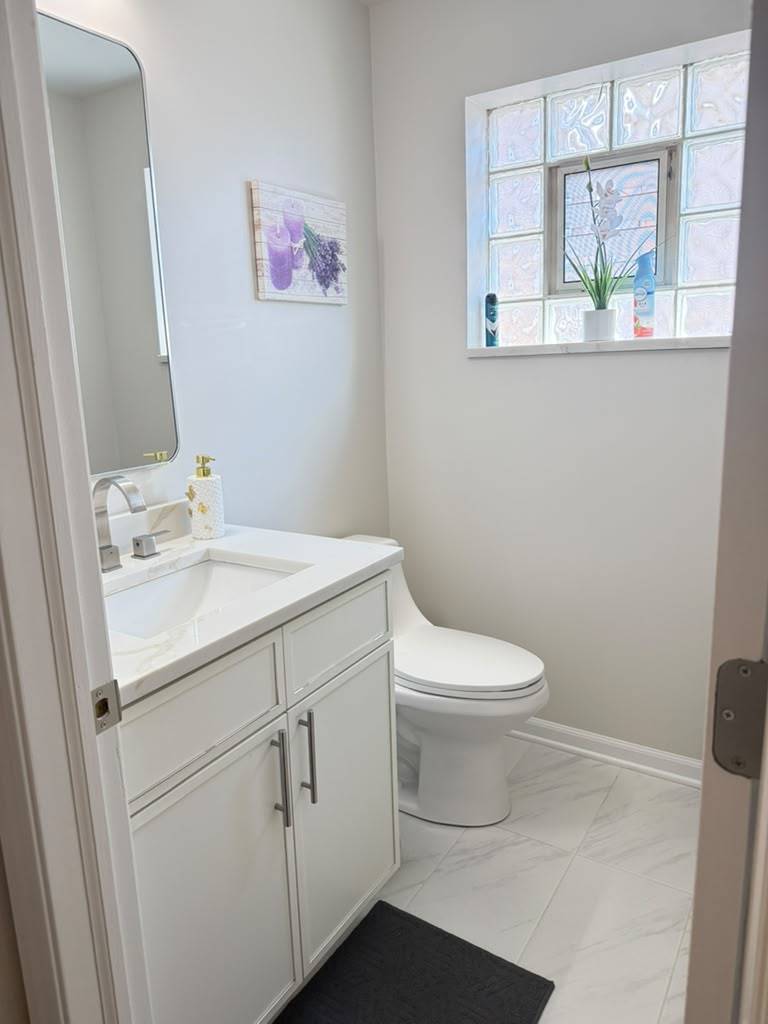 3524 N Natoma Avenue Property Photo 12
