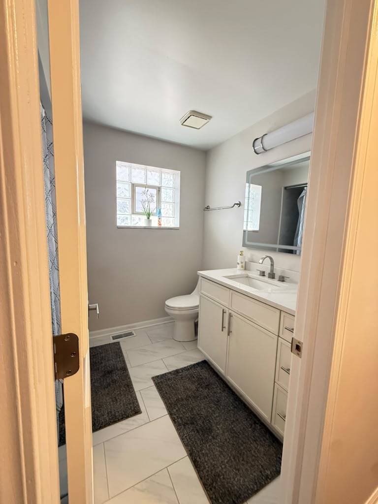 3524 N Natoma Avenue Property Photo 15