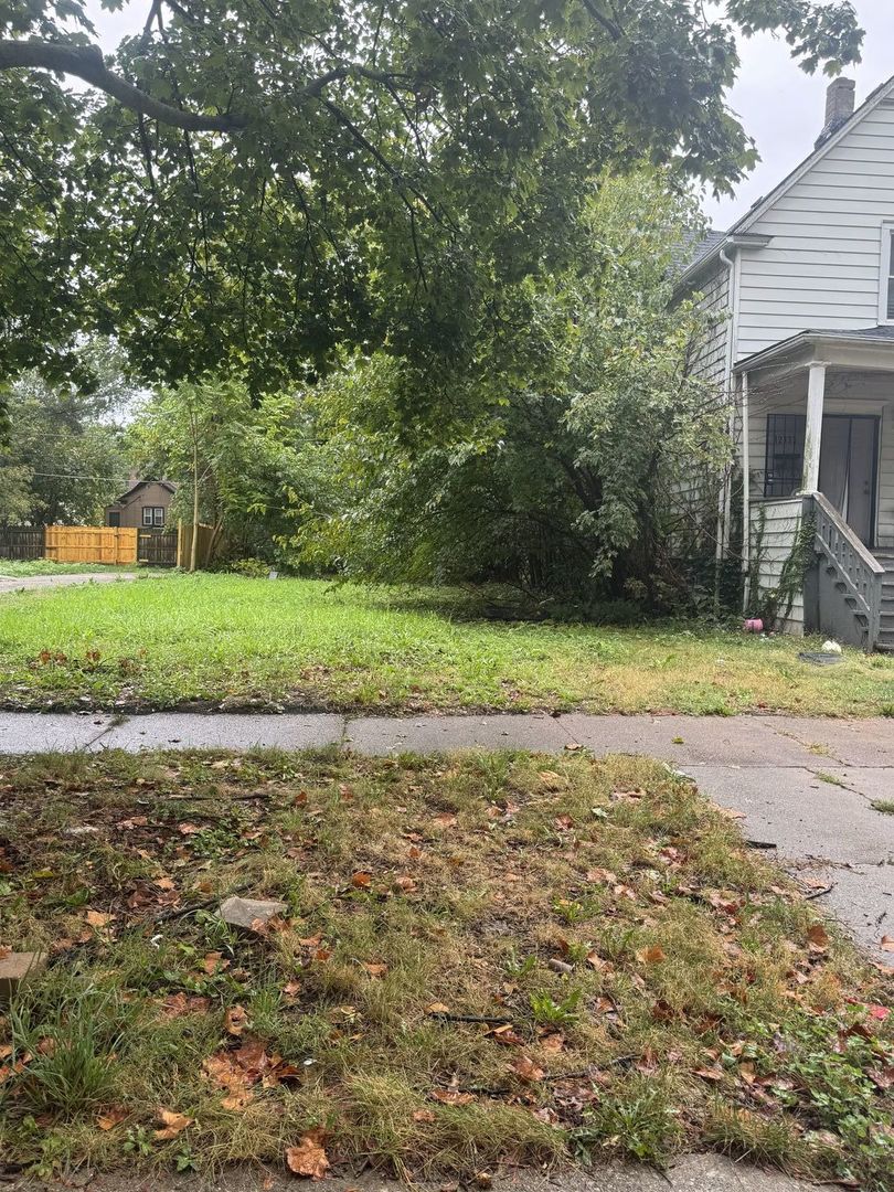 12129 S Parnell Avenue Property Photo 1