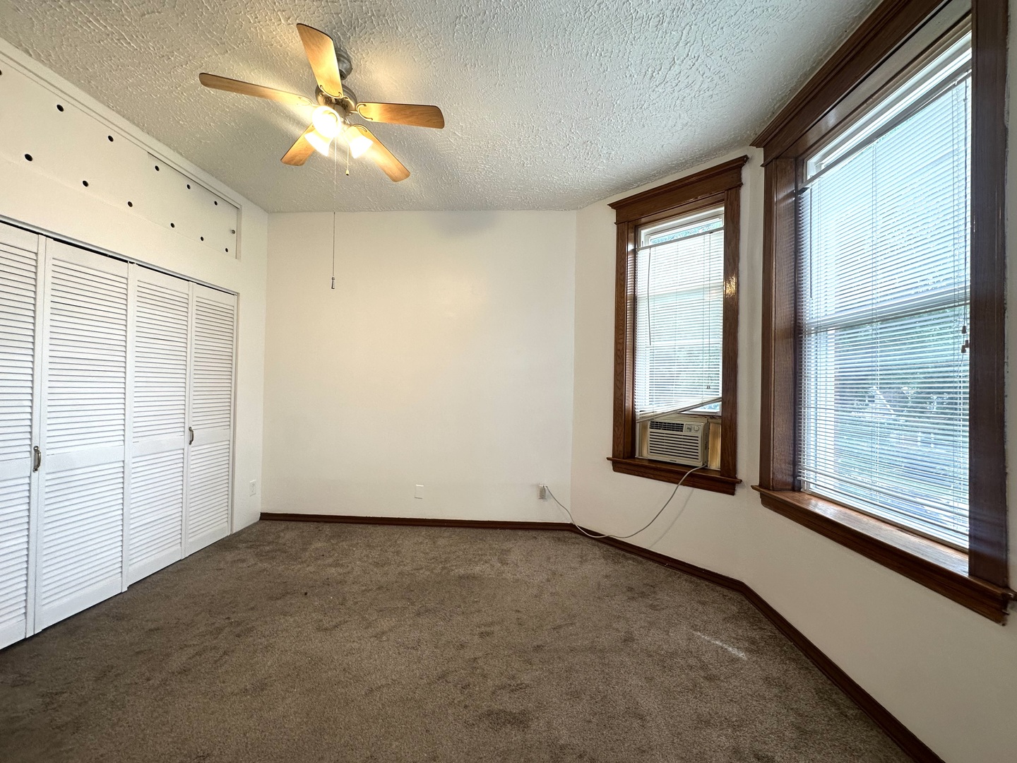 4543 N Keystone Avenue 3 Property Photo 3