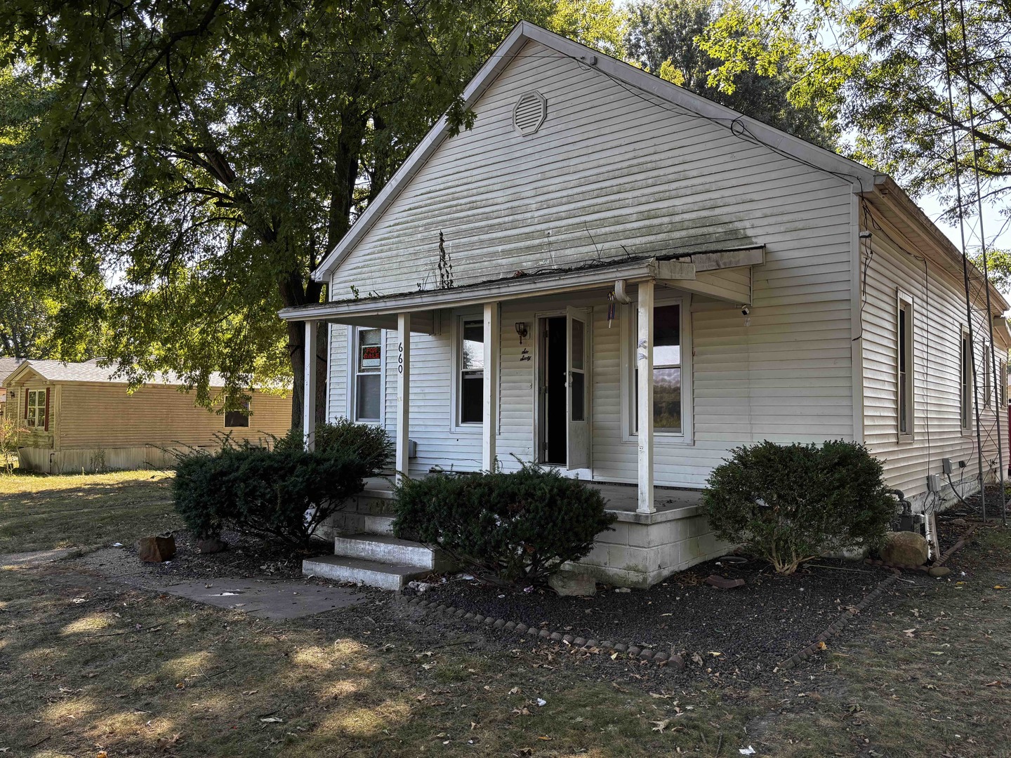 660 W Jackson Street Property Photo 3