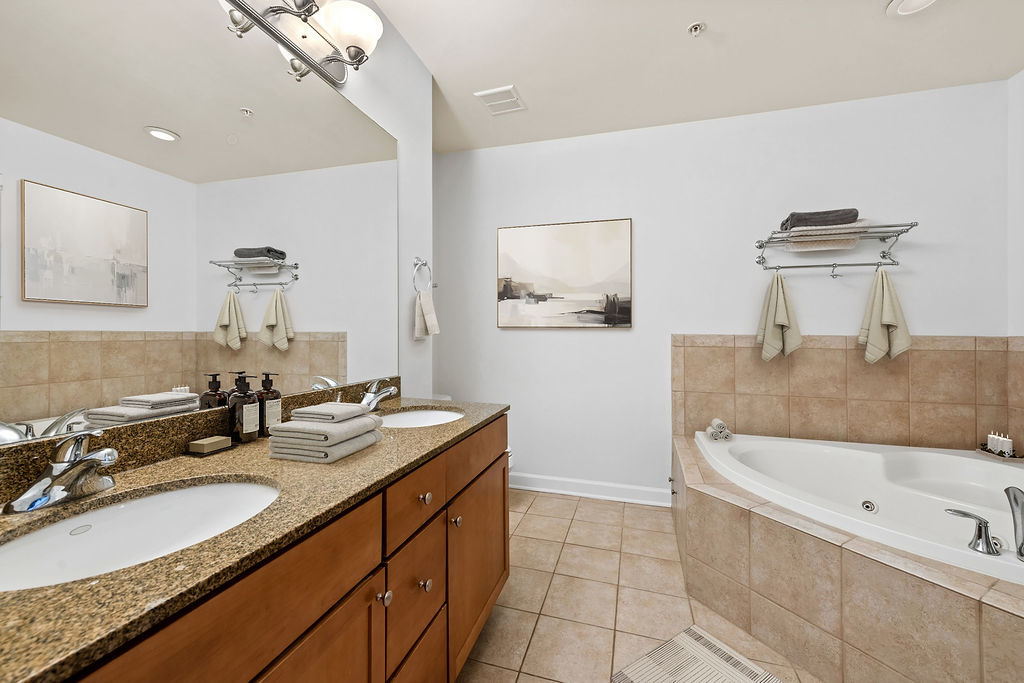 110 S Marion Street 201 Property Photo 11