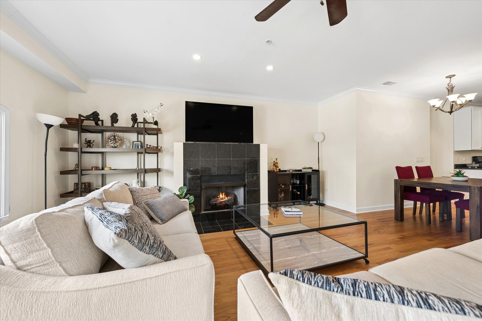 110 S Marion Street 201 Property Photo 25