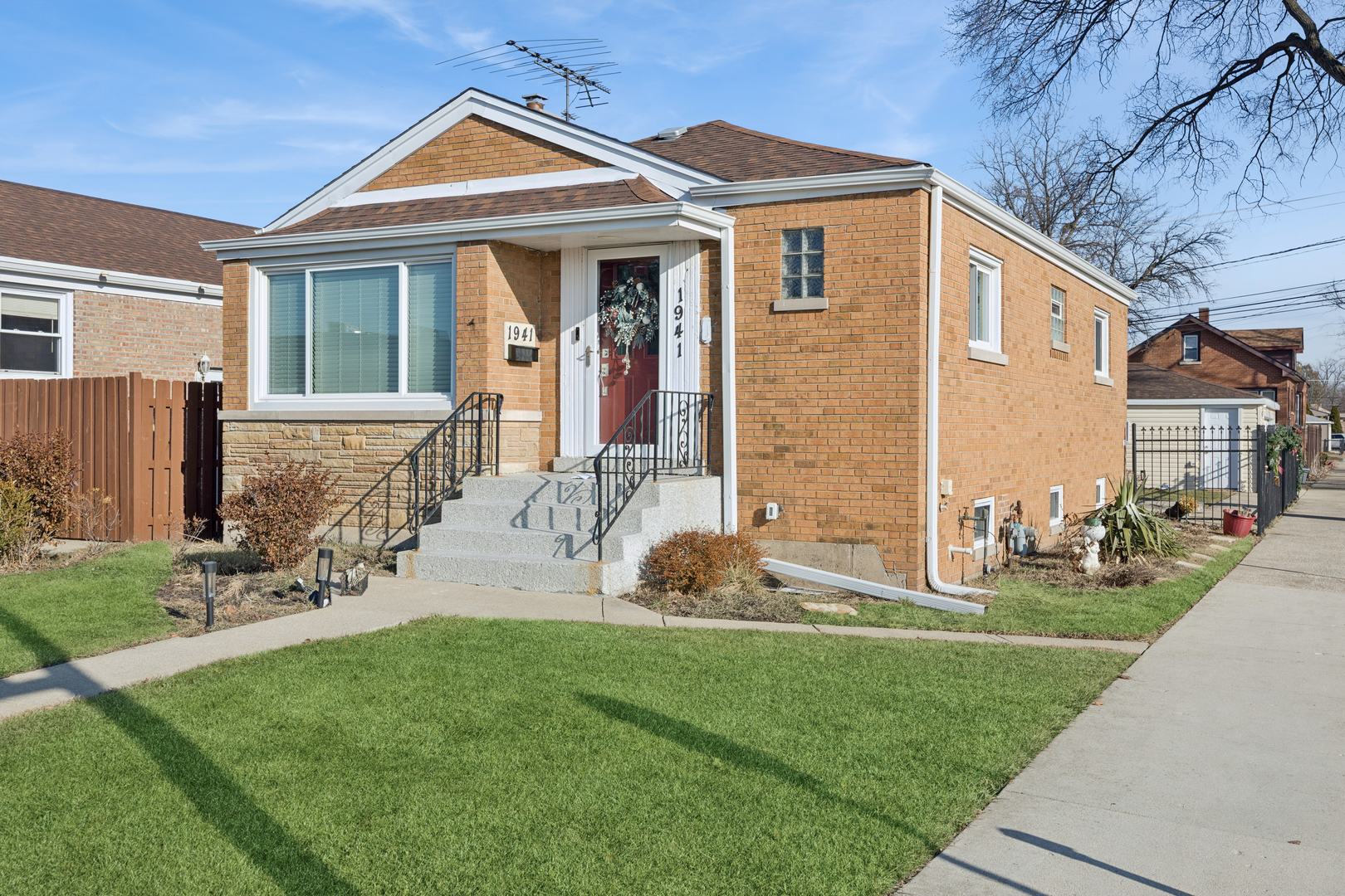 1941 S 25th Avenue Property Photo 1