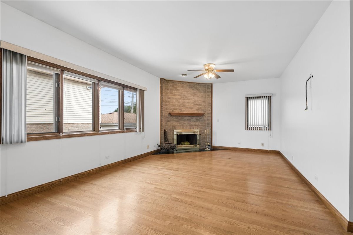 7645 W Rascher Avenue Property Photo 13
