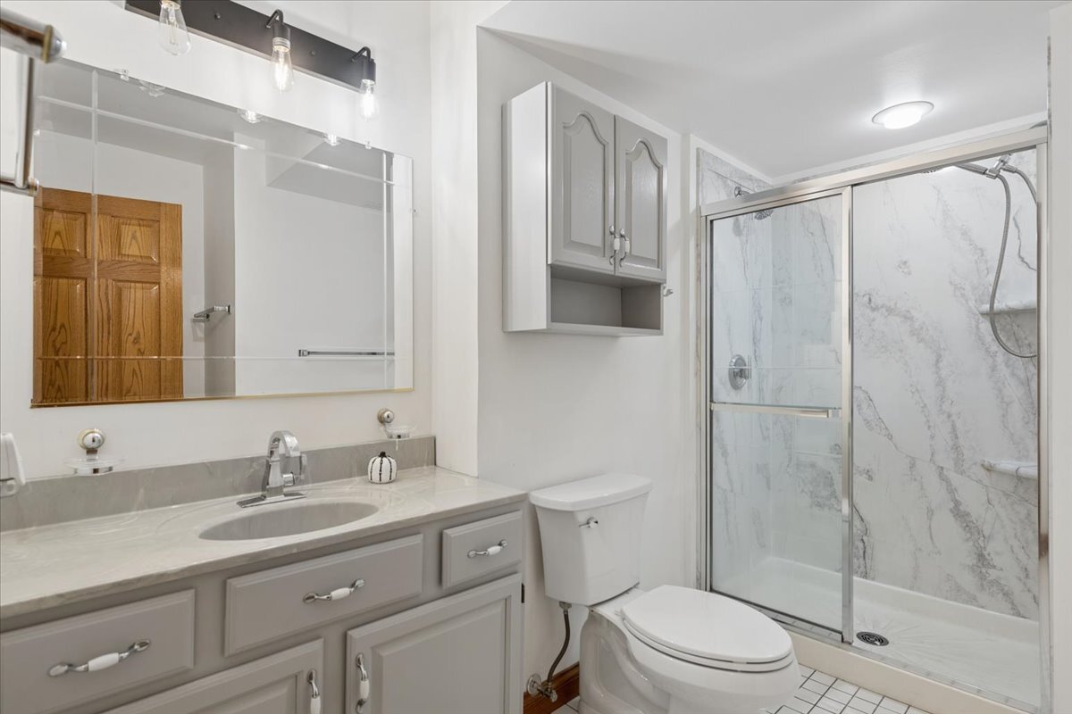 7645 W Rascher Avenue Property Photo 26