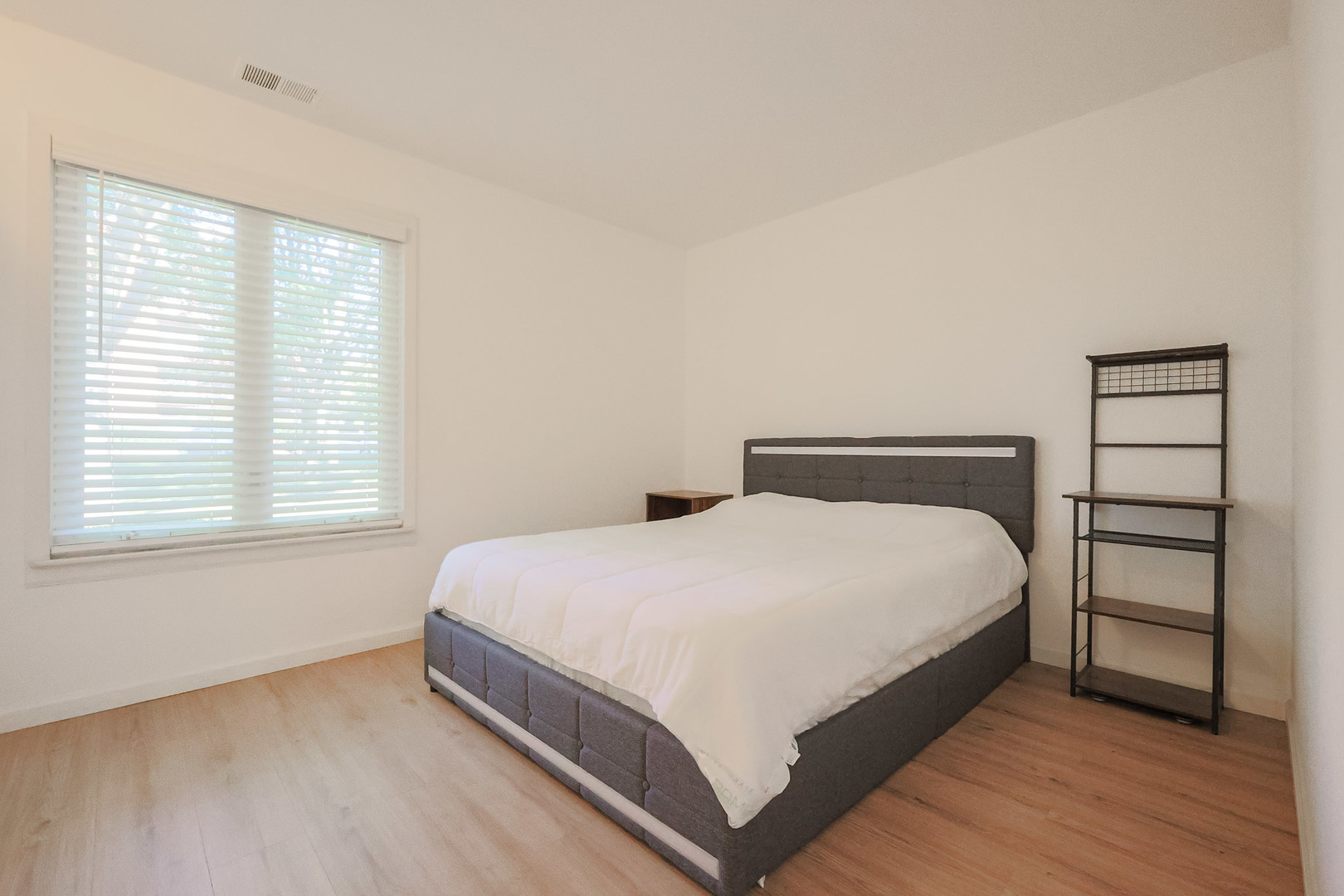 1532 Cove Drive 243a Property Photo 10