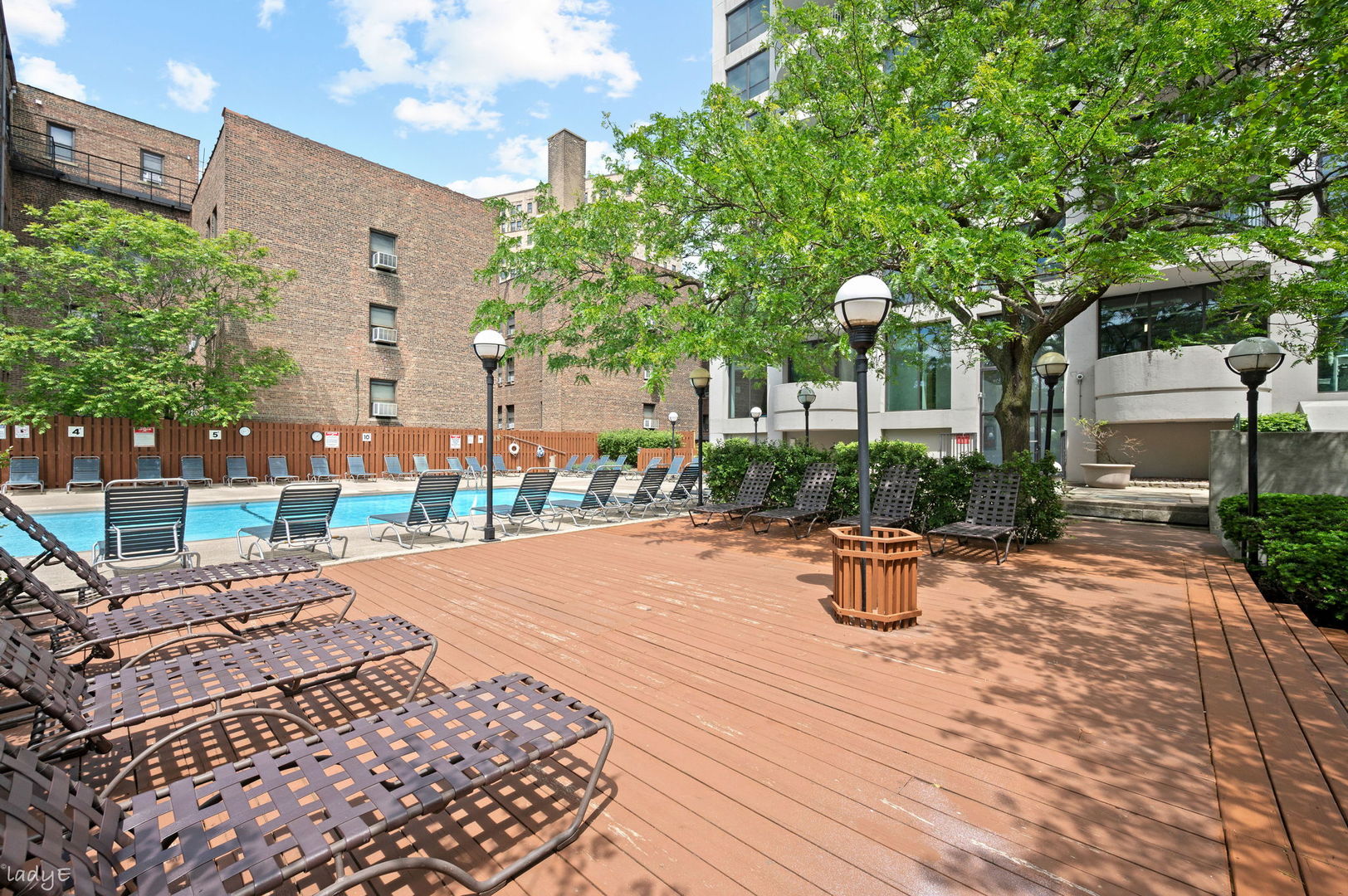 2020 N Lincoln Park West 24k Property Photo 40
