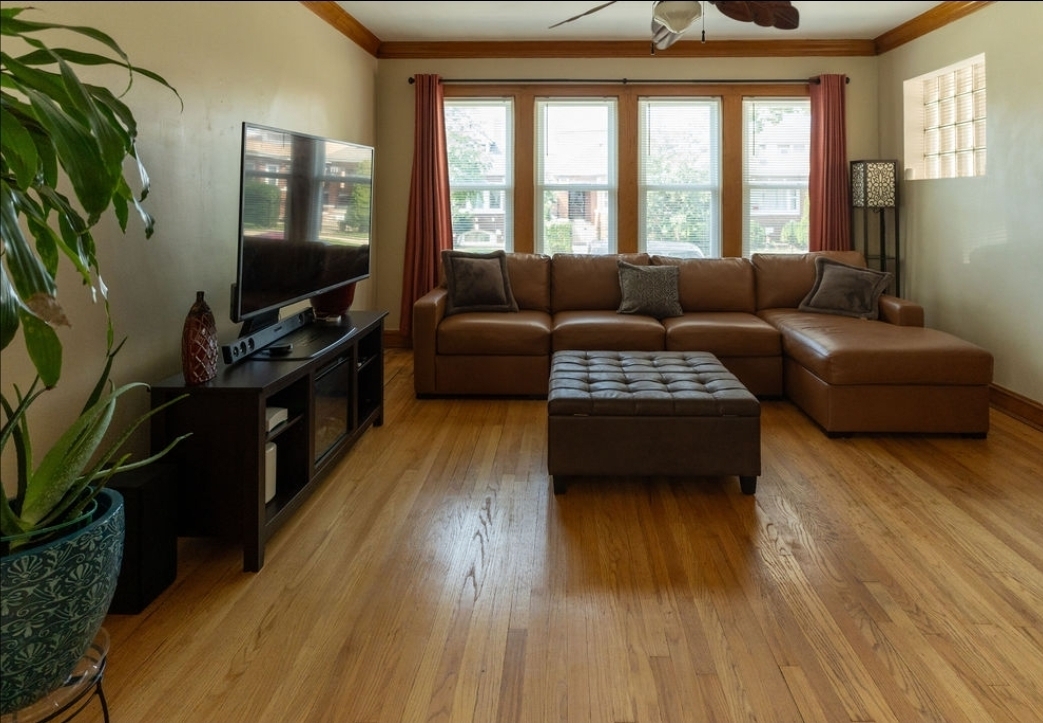 6523 S Fairfield Avenue Property Photo 4