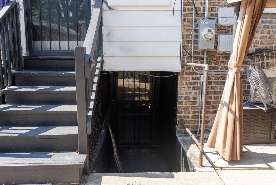 6523 S Fairfield Avenue Property Photo 23