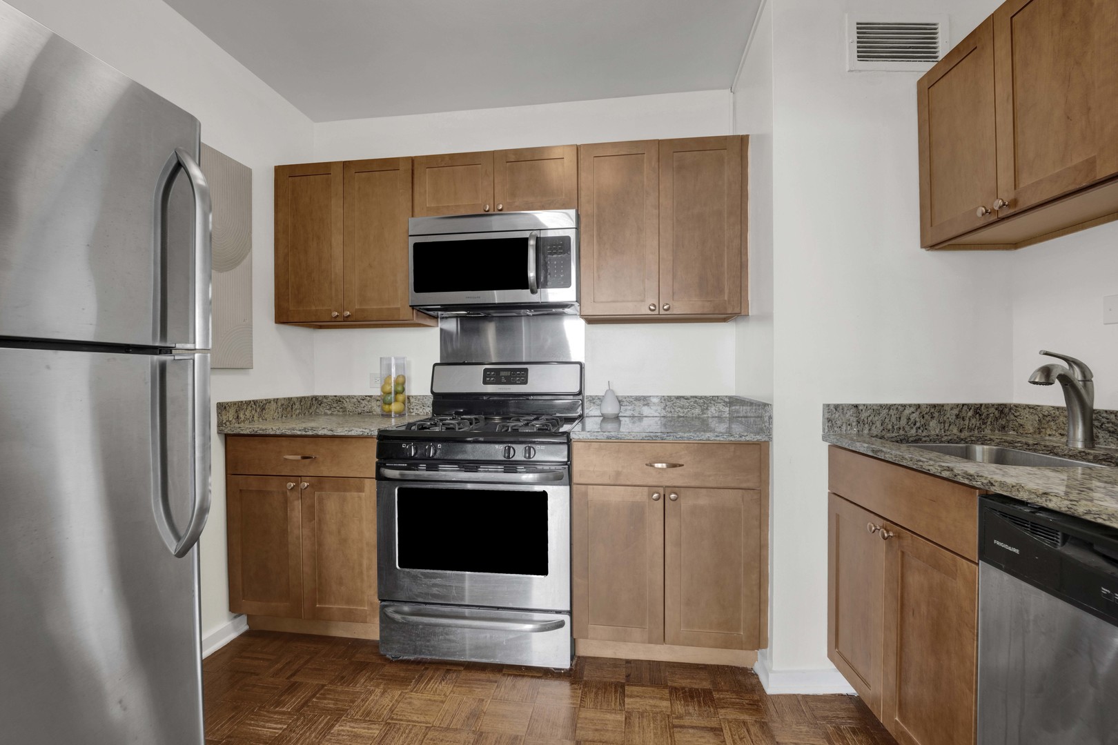 1150 N Lake Shore Drive 13c Property Photo 12