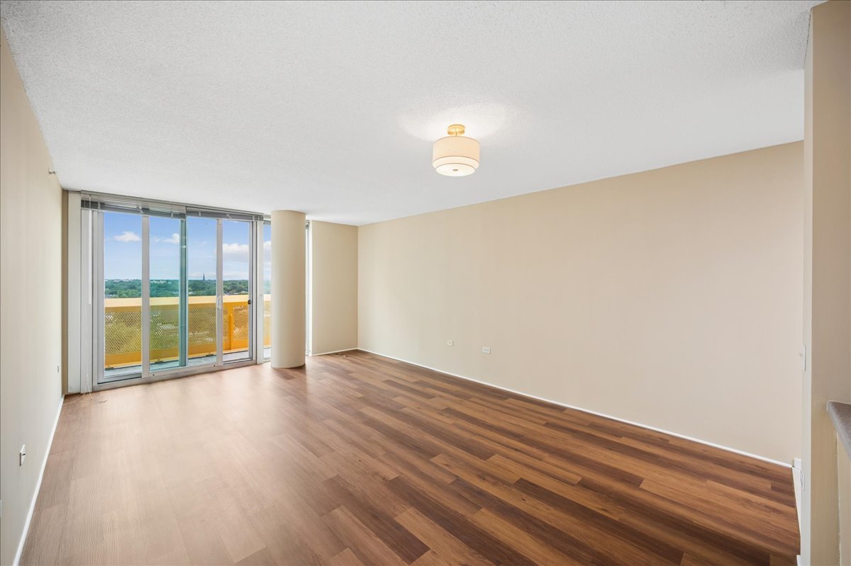 1580 Sherman Avenue Ph08 Property Photo 7