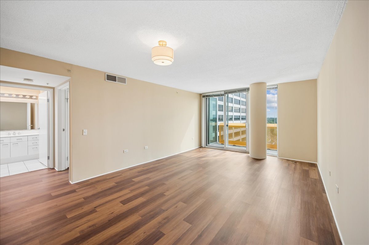 1580 Sherman Avenue Ph08 Property Photo 8