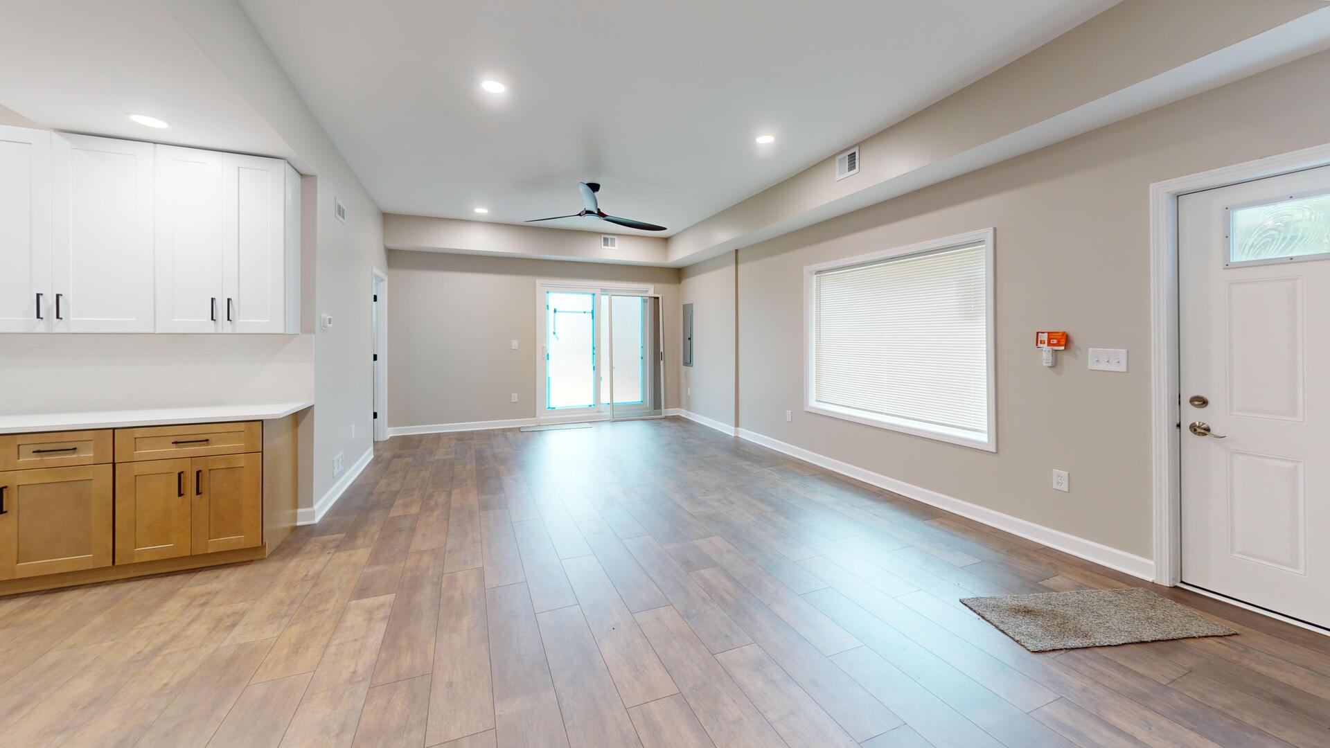 12 N Adams Street Property Photo 10