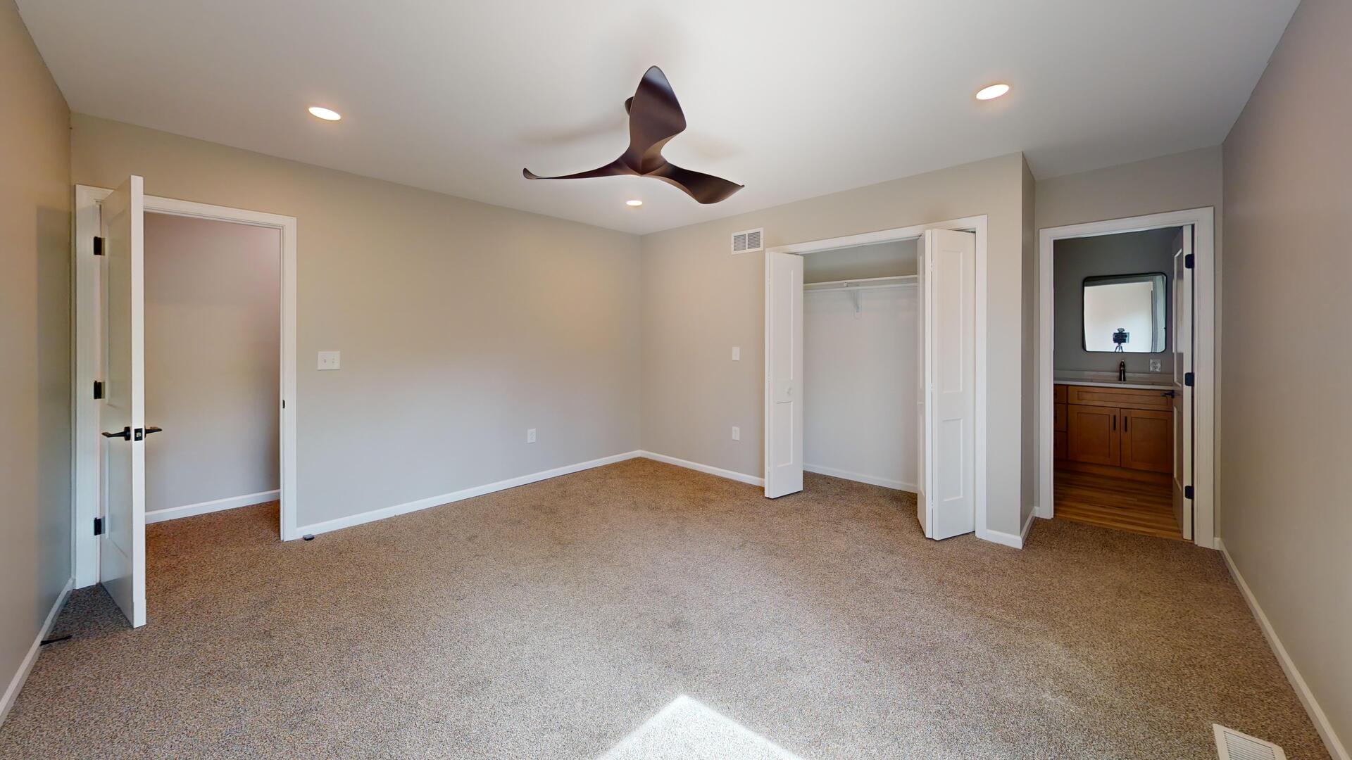 12 N Adams Street Property Photo 24