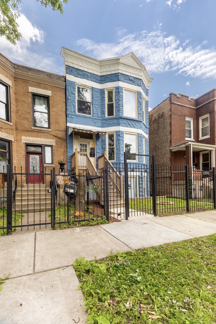 1913 S Troy Street Property Photo 1