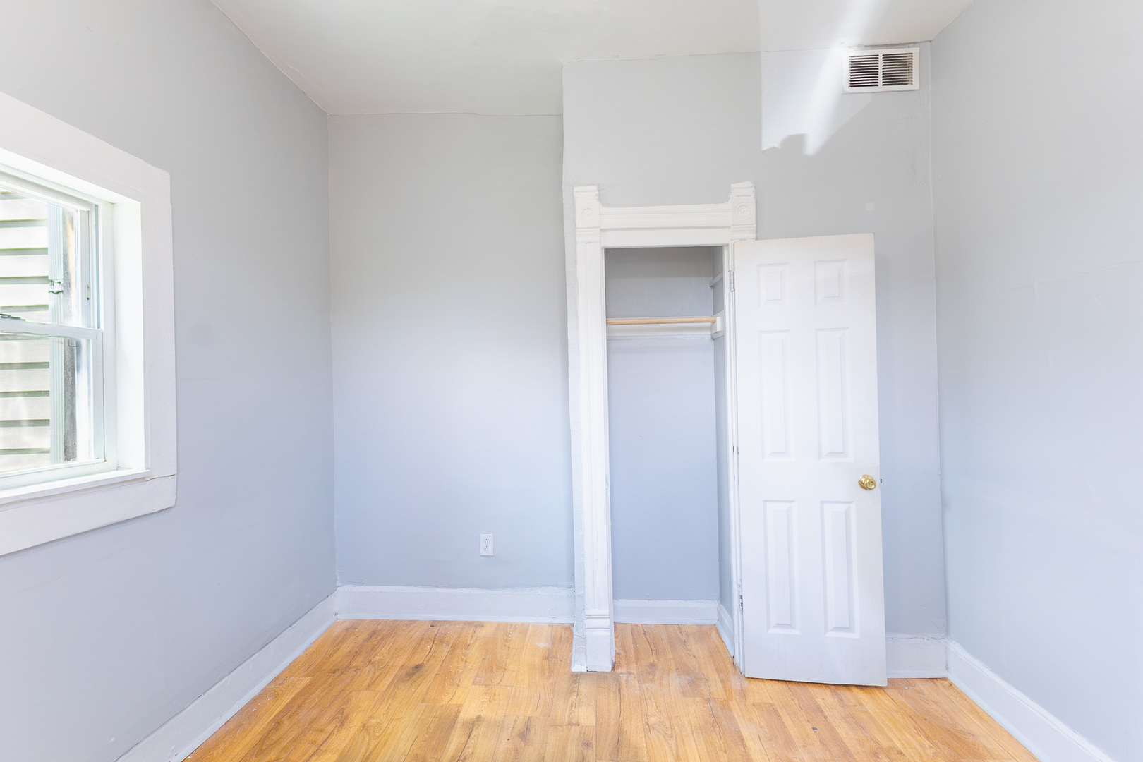 1913 S Troy Street Property Photo 28