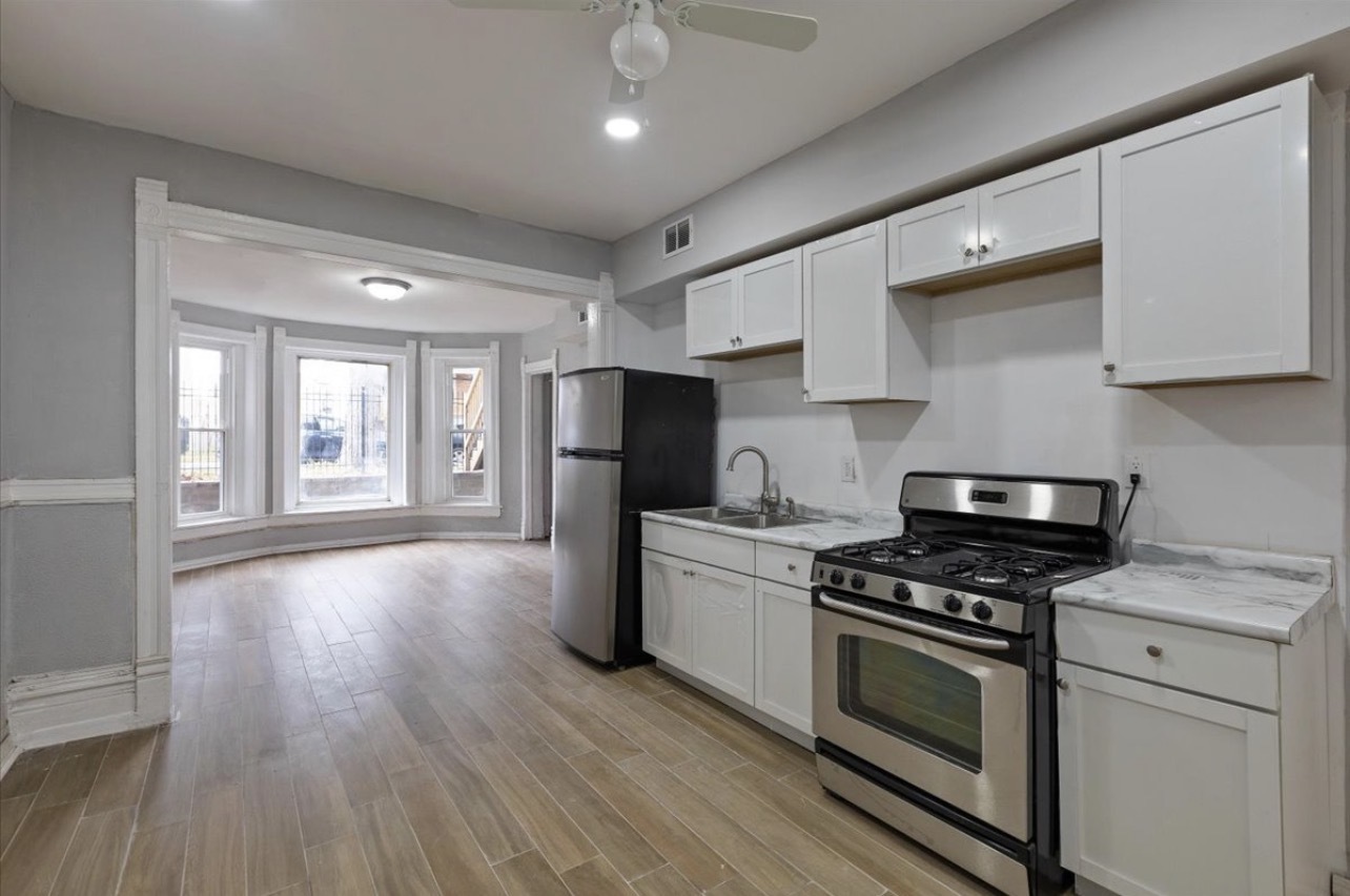 1913 S Troy Street Property Photo 29