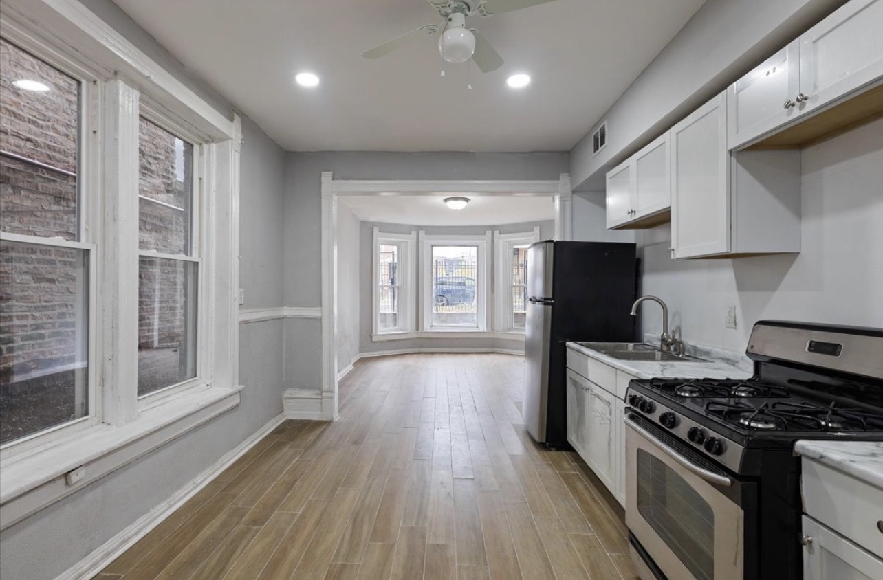 1913 S Troy Street Property Photo 31