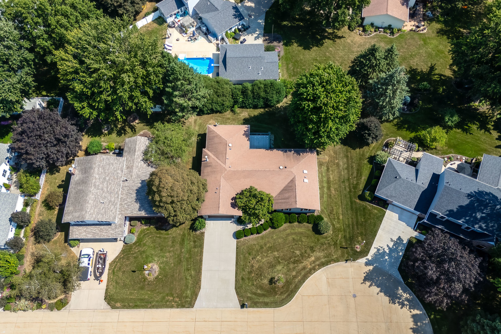 830 Oriole Court Property Photo 3