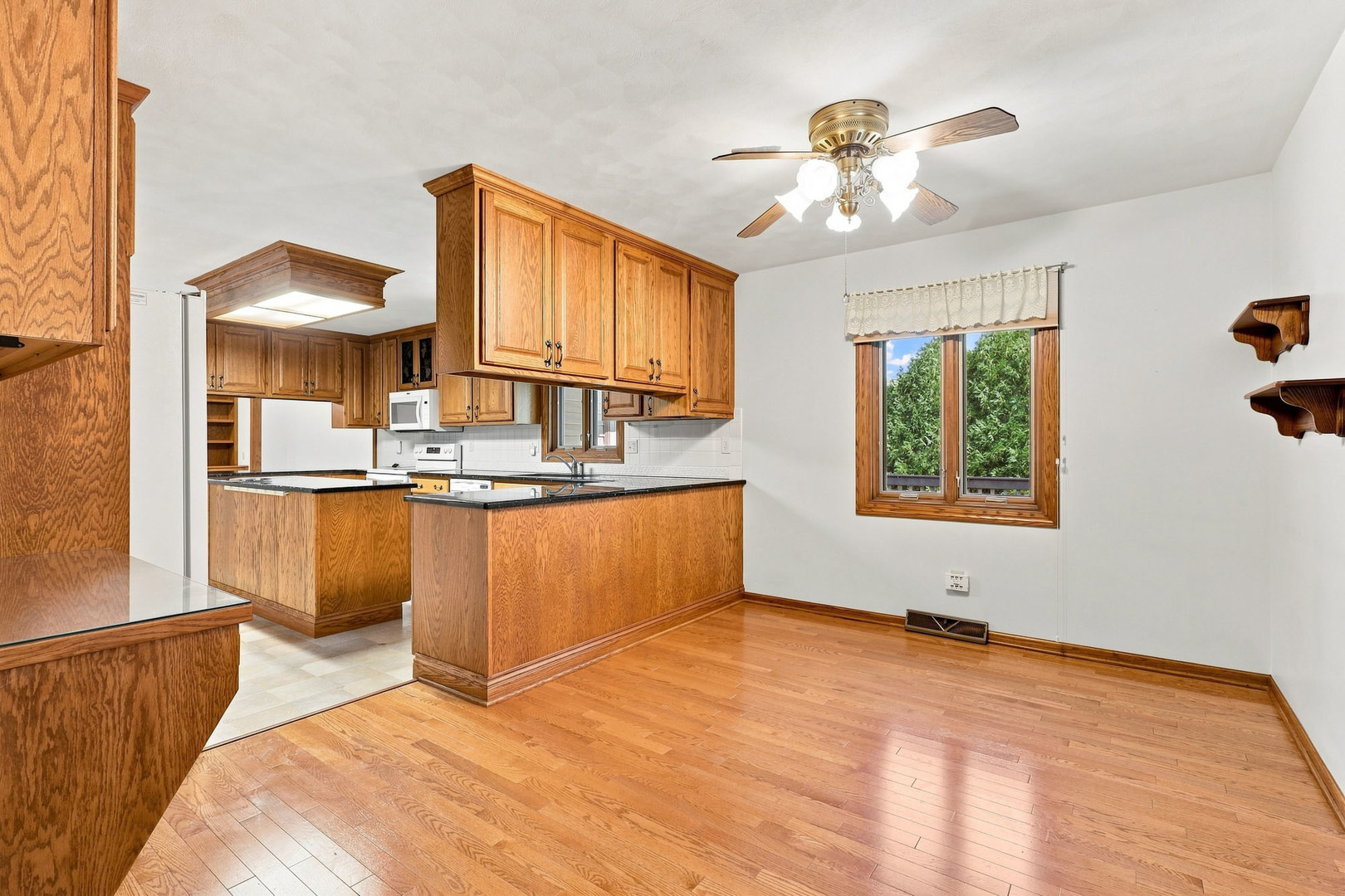 830 Oriole Court Property Photo 18