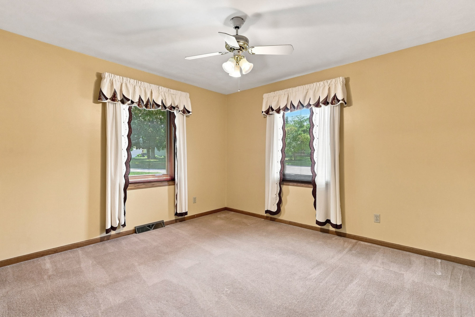 830 Oriole Court Property Photo 31
