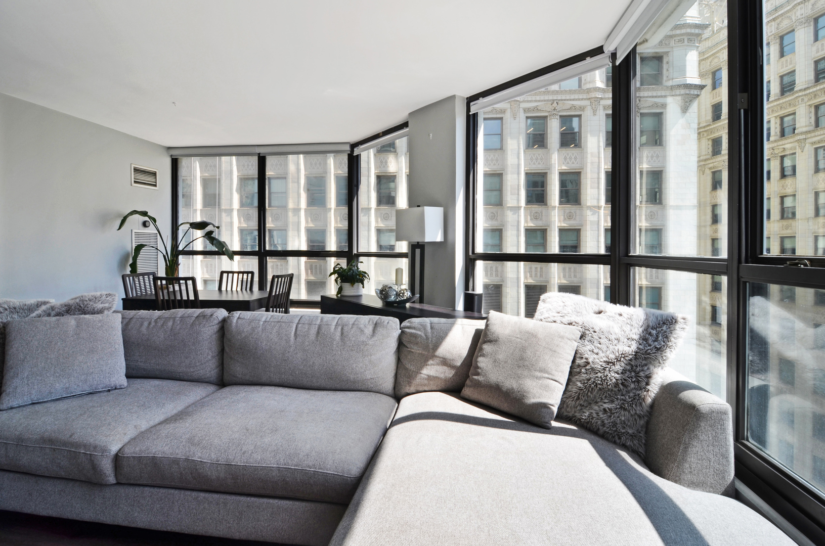 405 N Wabash Avenue 1111 Property Photo 6