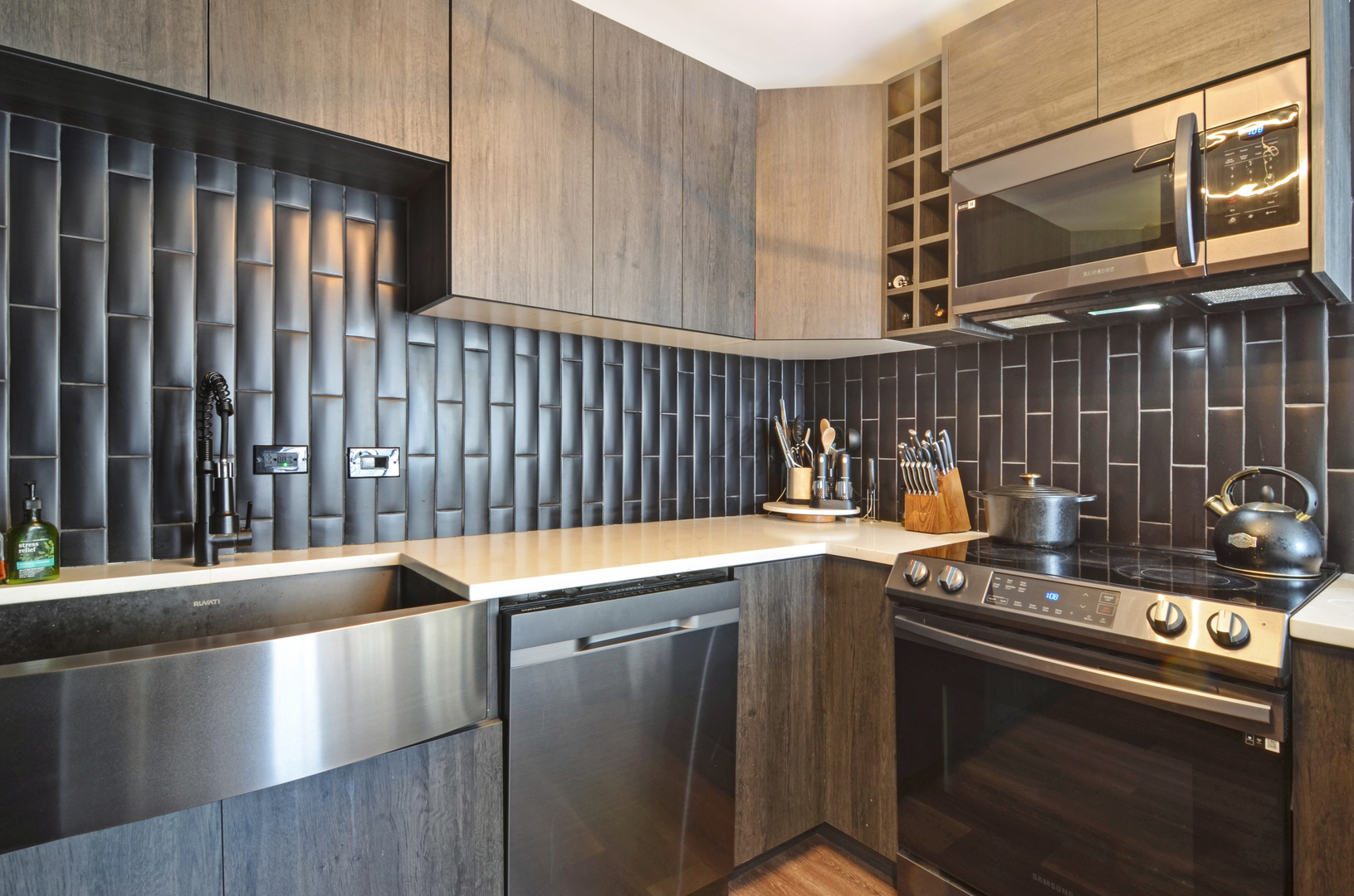 405 N Wabash Avenue 1111 Property Photo 11