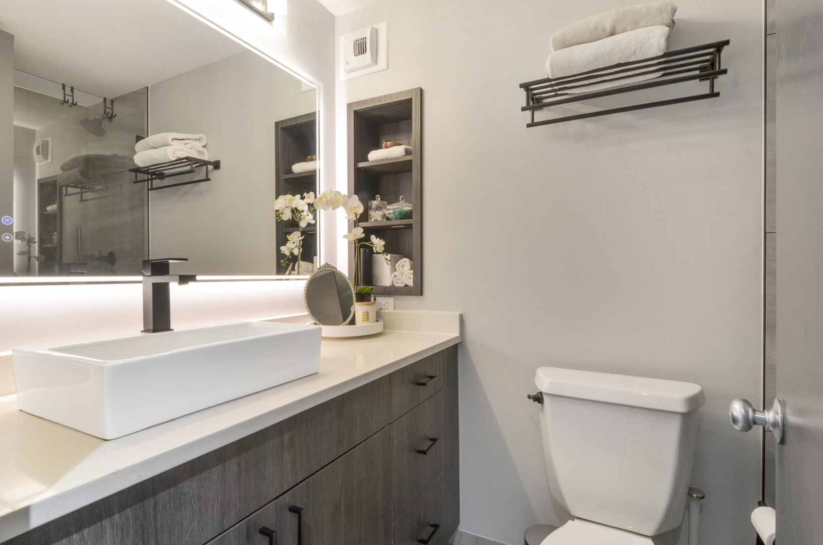 405 N Wabash Avenue 1111 Property Photo 22