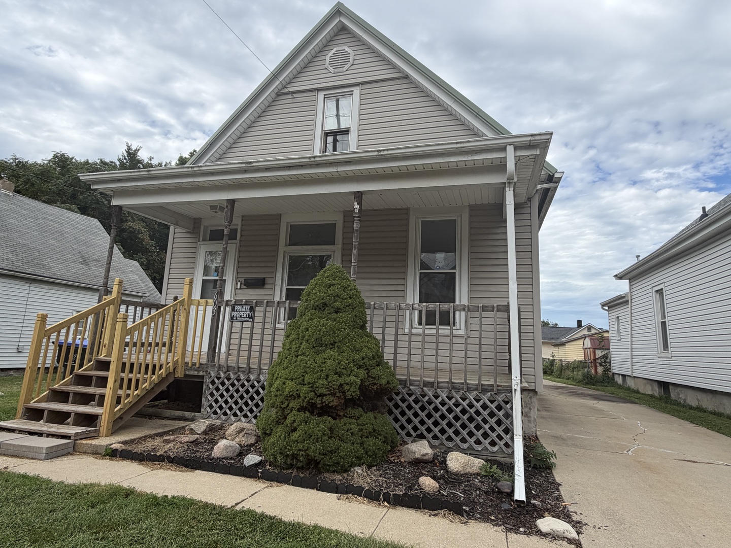 603 W Oakland Avenue Property Photo 1