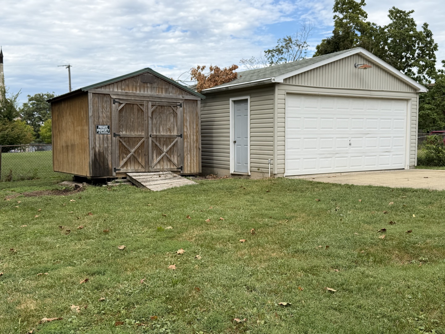 603 W Oakland Avenue Property Photo 4