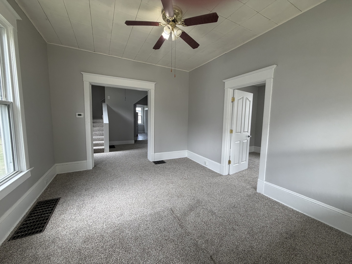 603 W Oakland Avenue Property Photo 8