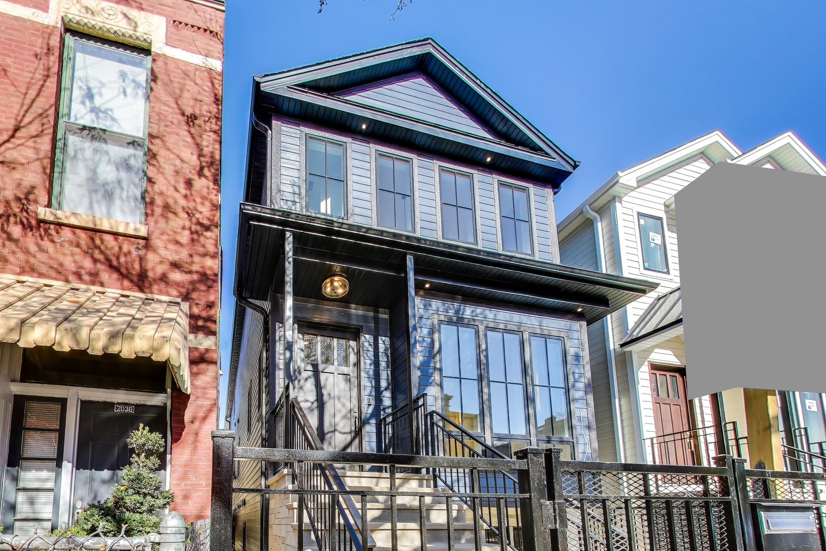 1811 W Superior Street Property Photo 1