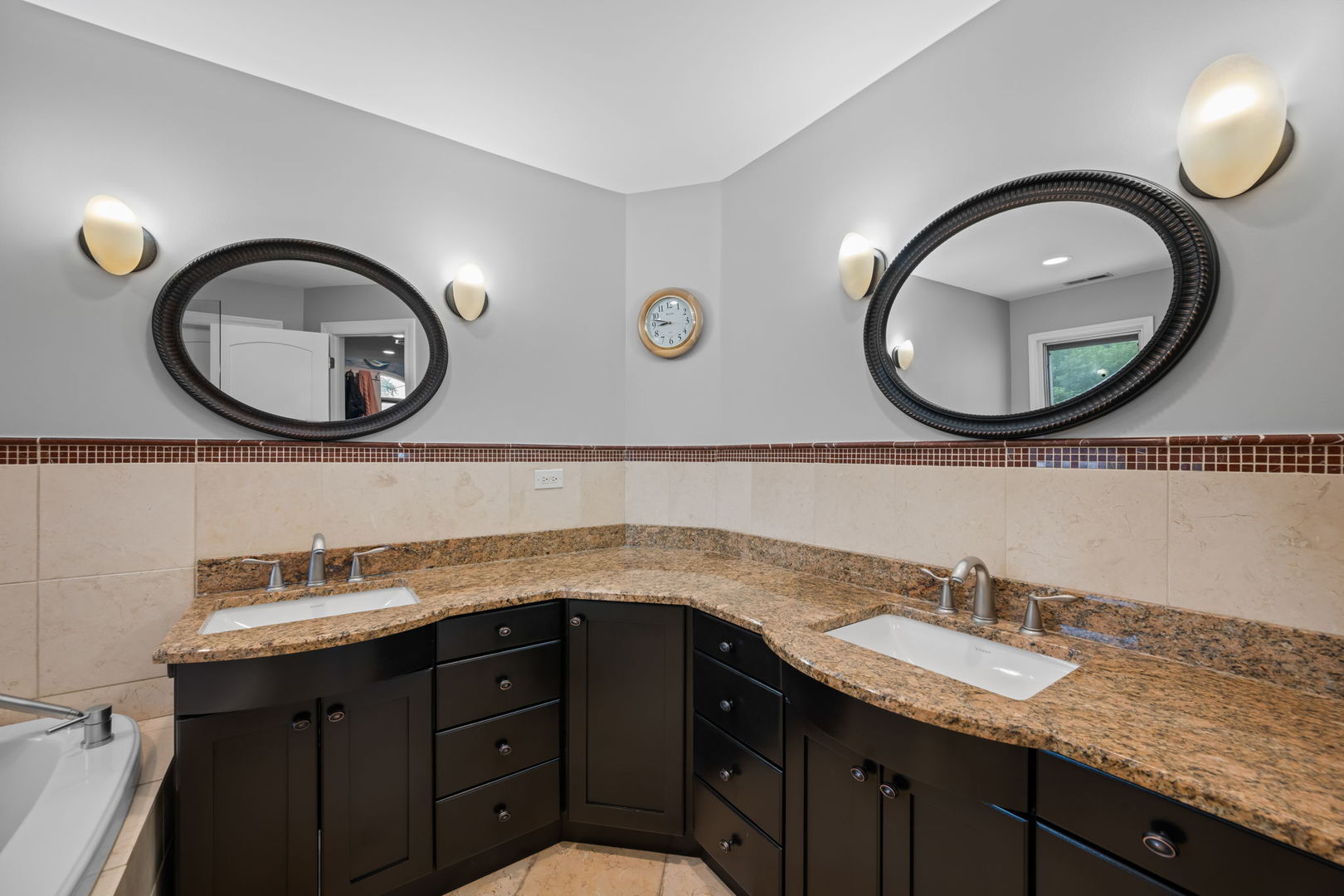 6834 N Kedvale Avenue Property Photo 21