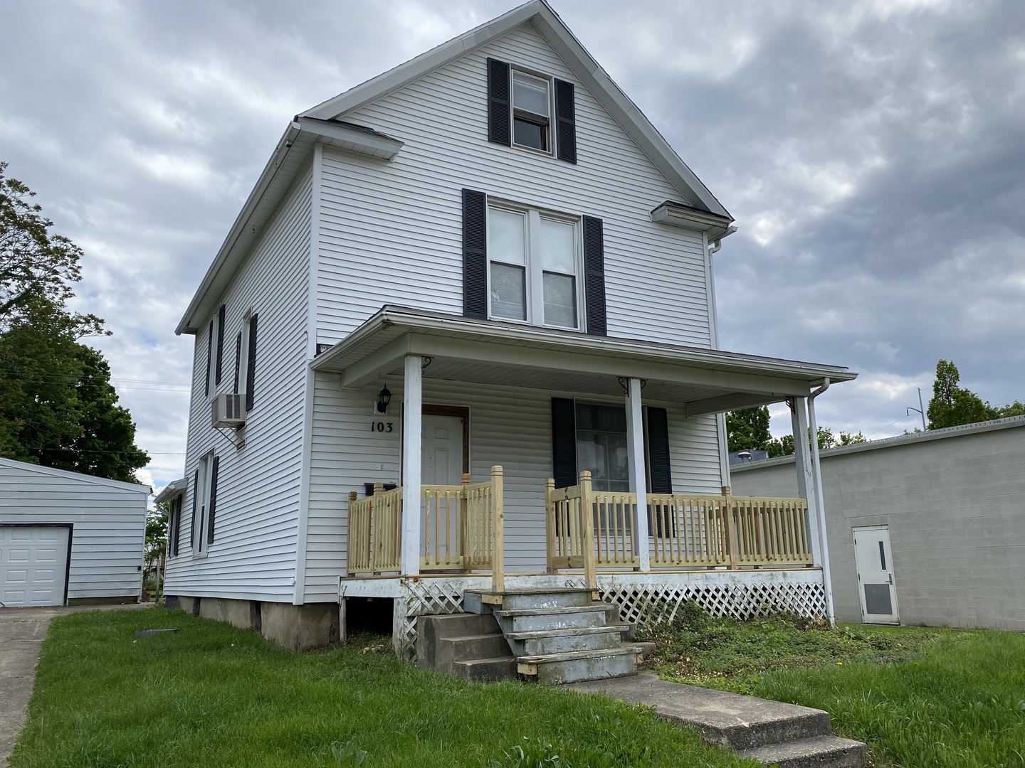 103 E Church Street Property Photo 1