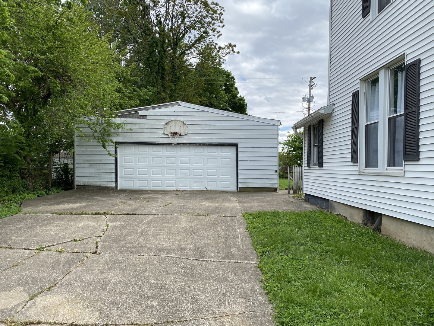103 E Church Street Property Photo 2