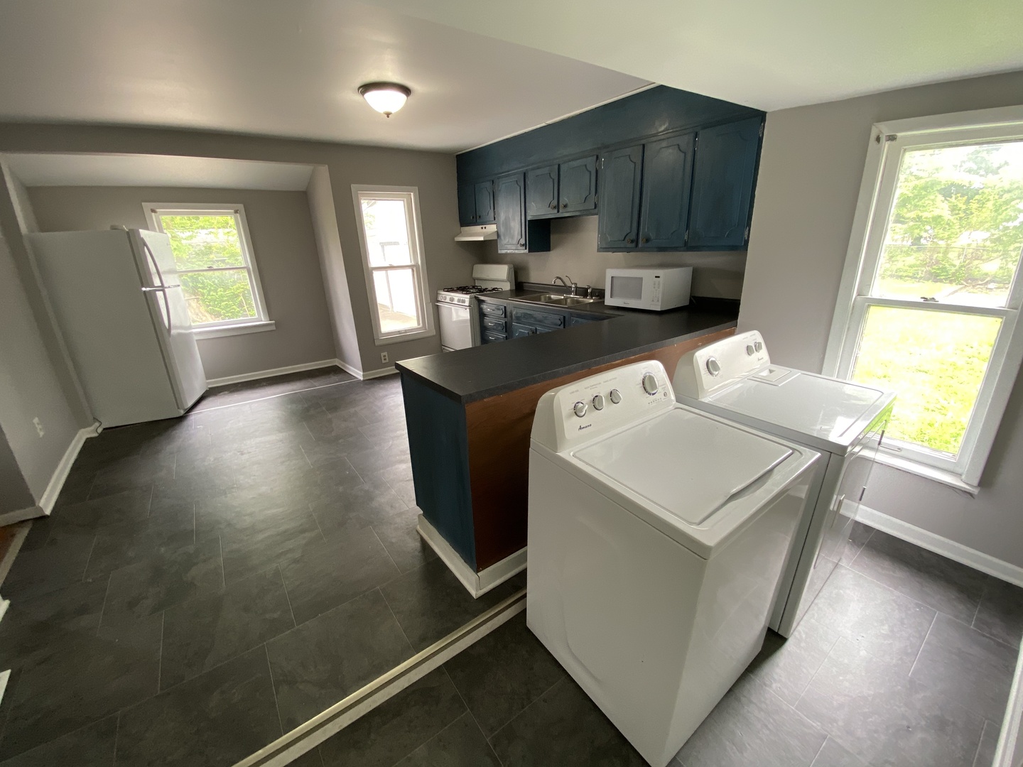 103 E Church Street Property Photo 4