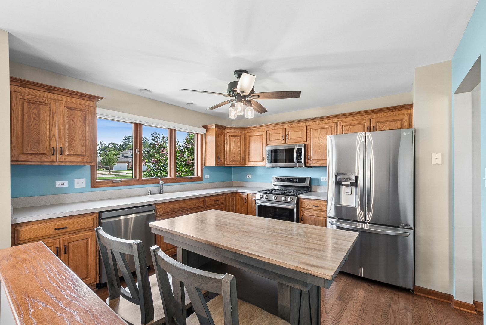 532 Lisson Property Photo 4