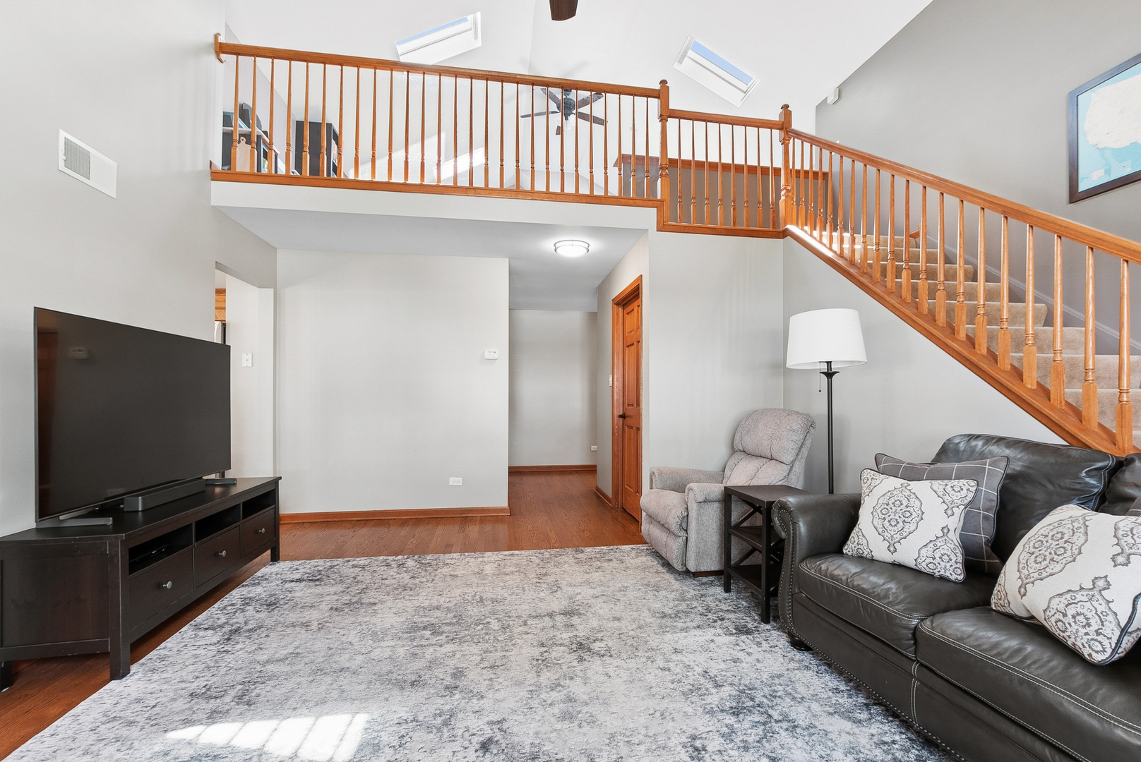 532 Lisson Property Photo 11